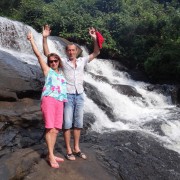Водопады Шри-Ланки, семья Долгошеиных